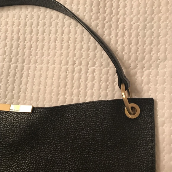 Black leather Ted Baker hobo style shoulder bag - Picture 2 of 7